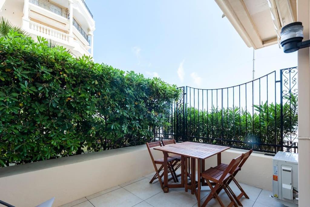 Superbe Studio Avec Terrasse En Front De Mer Mentona Zewnętrze zdjęcie